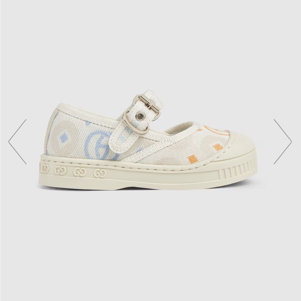 Gucci Cream and Blue Sneakers with Classic Design